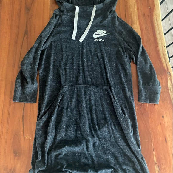 Nike Women’s Tunic - Picture 1 of 3